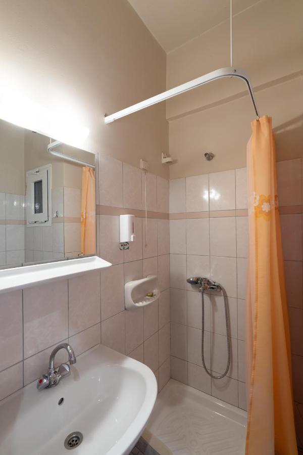 Hotel Ntinas Tríkala Esterno foto