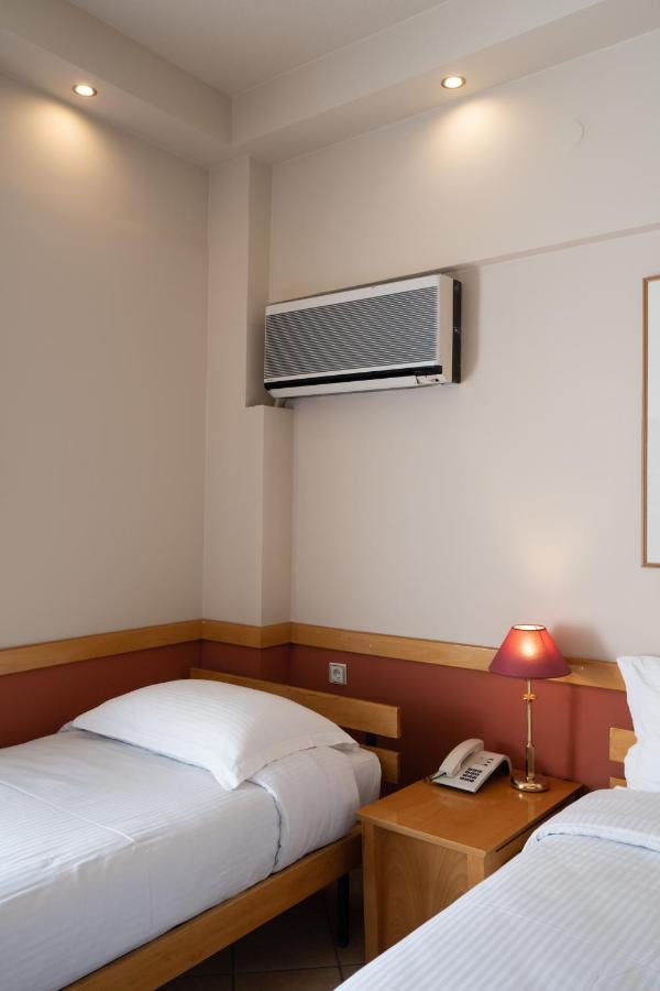 Hotel Ntinas Tríkala Esterno foto